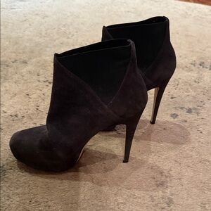 Elegant Charcoal Suede Ankle Boots